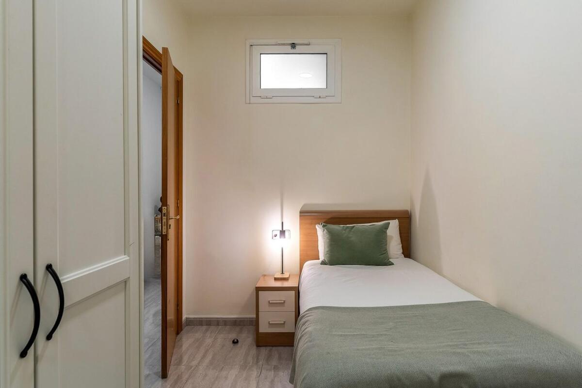 Canela Homes Arc De Triomf *